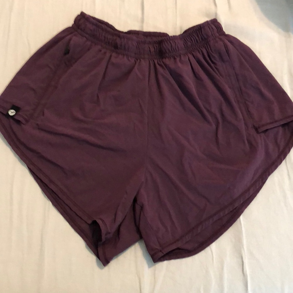 Oiselle Flyout shorts